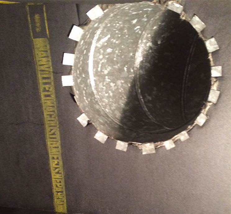 A round duct collar after cleaning